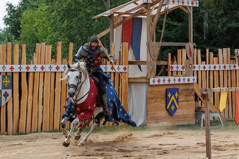 Affiche Festival Le Tournoi de Chevalerie de Cordes-sur-Ciel – Spectacle Equestre